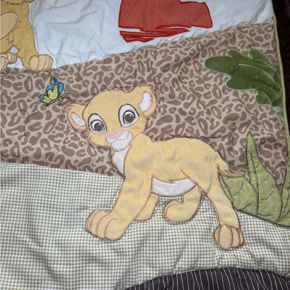 Disney Baby 42 x 33 The Lion King Crib Nursery Comforter